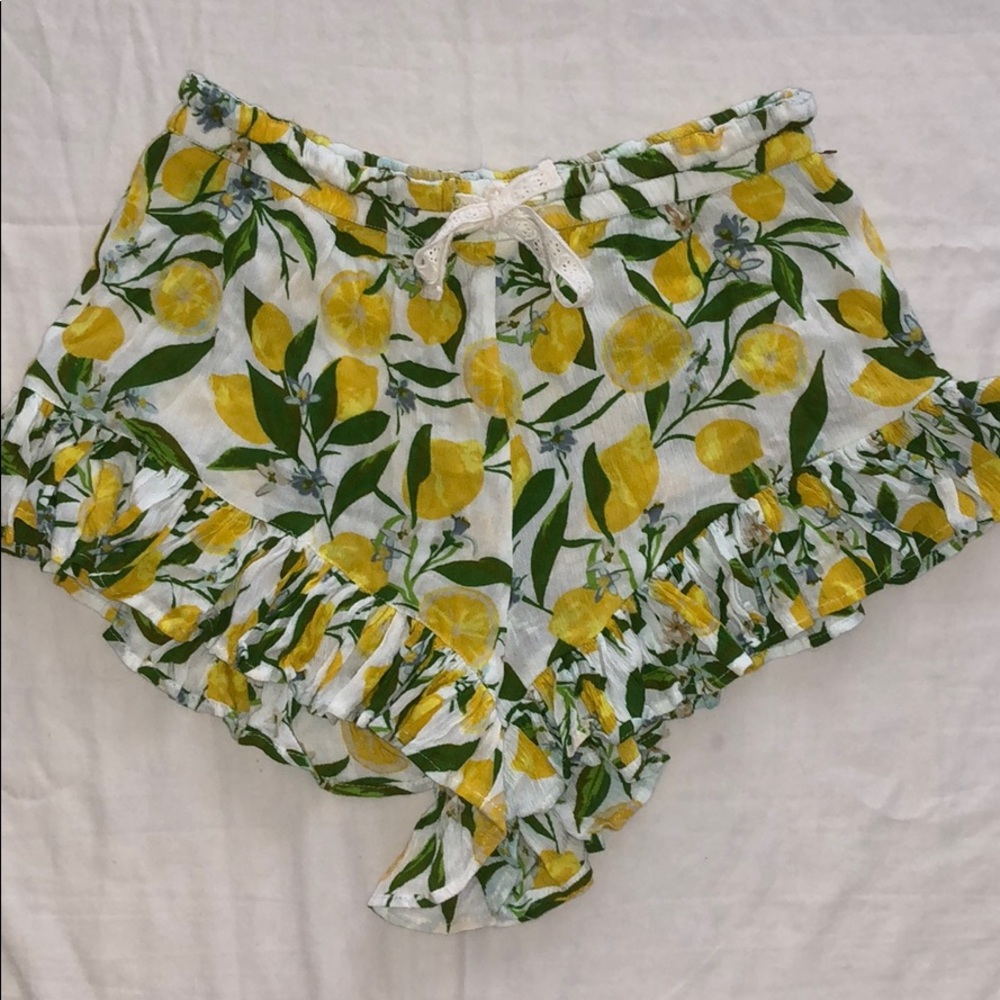 Lemon flowy shorts